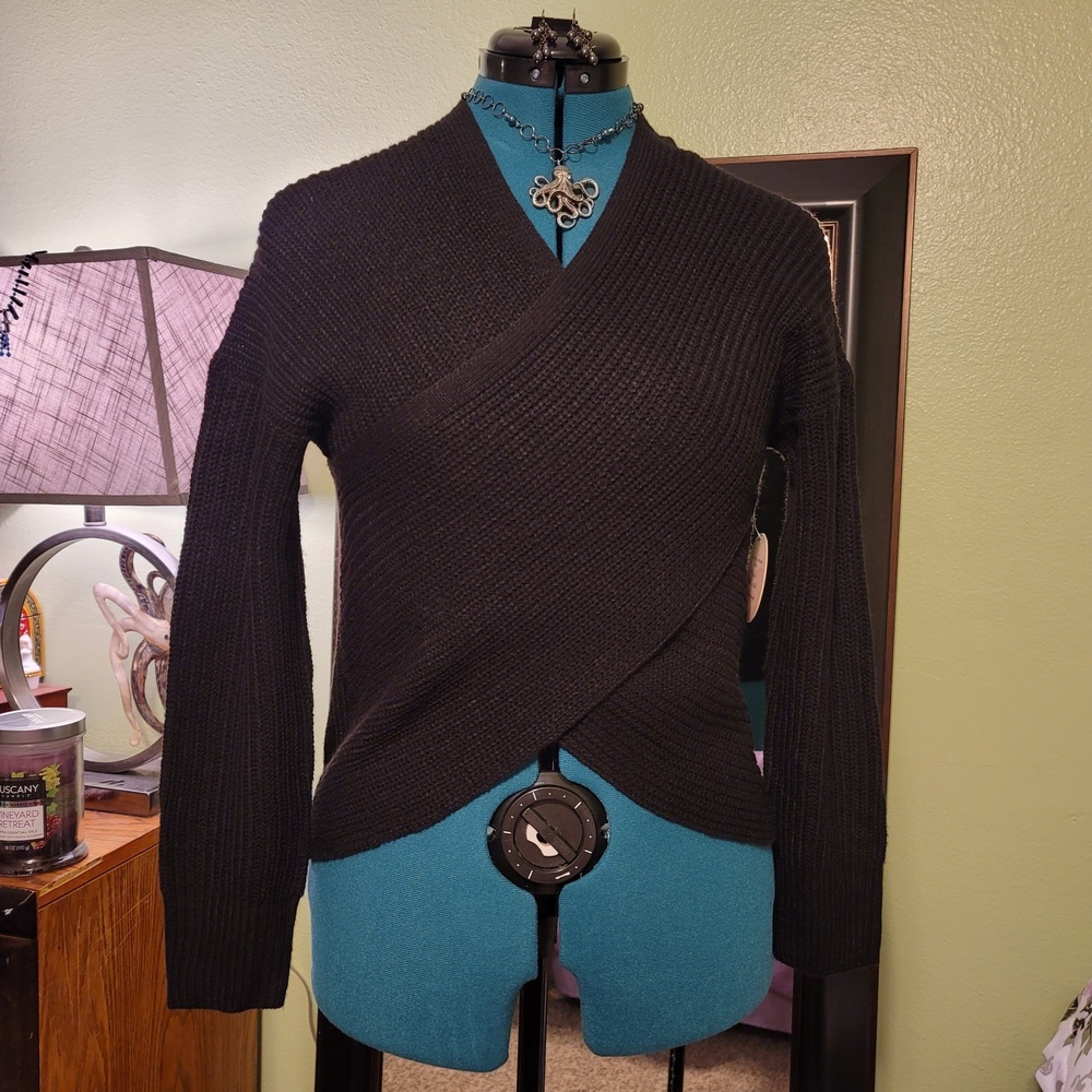 Full Circle Trends juniors large black crossover sweater. New with tags!!